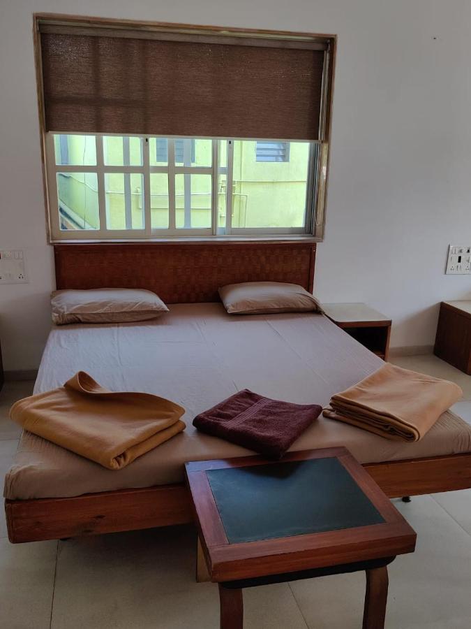 White House Beach Resort, Nagaon Extérieur photo
