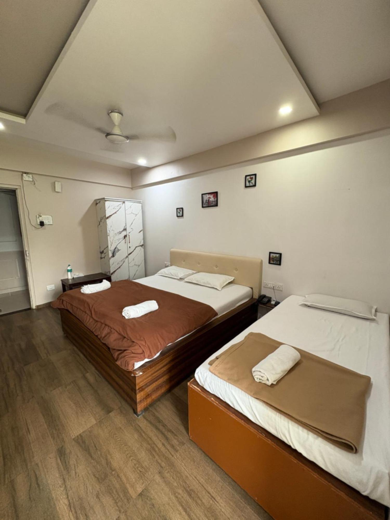 White House Beach Resort, Nagaon Extérieur photo